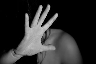 4497-¿Con quién te desquitas cuando te enojas?